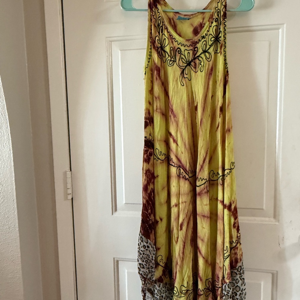 Yellow and Brown Tie-Dye Sleeveless Summer Dress